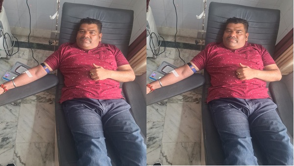 राजकीय इण्टर कालेज धोबीघाट में कार्यरत शिक्षक डॉ सौरभ मिश्र ने किया 23वां रक्तदान