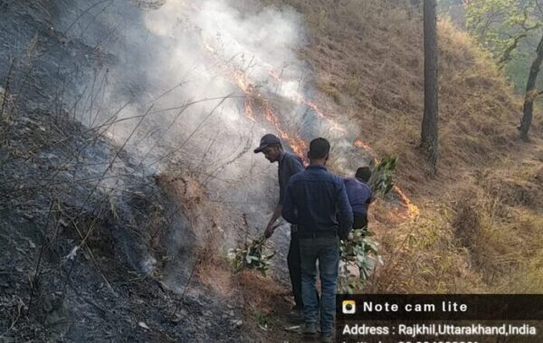 दुगड्डा और लैंसडौन रेंज के जंगलों में लगी भीषण आग