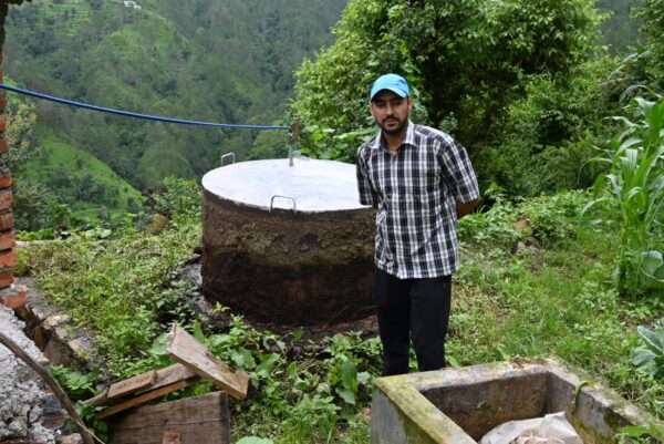 प्रतिभावान नरेश सजवाण ने नौकरी छोड़कर स्वरोजगार को दिया महत्व, युवाओं को कर रहे हैं प्रेरित; विभिन्न सरकारी योजनाओं से लाभान्वित होकर जैविक और एकीकृत खेती से बढ़ा रहे हैं अपनी आमदनी