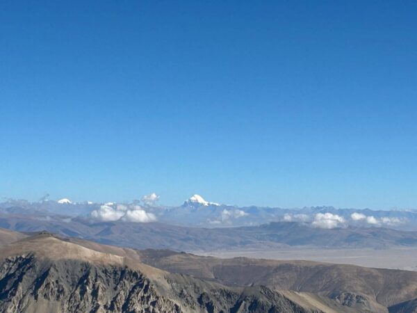 नवरात्रि के पहले दिन भारत की भूमि से शुरू हुए कैलाश पर्वत के पवित्र दर्शन, यात्रियों के 5 सदस्यीय दल ने पिथौरागढ़ की 18 हजार फीट ऊंची लिपुलेख पहाड़ियों से किए दर्शन