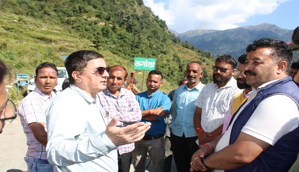 डोडीताल ट्रैक रूट सहित असी गंगा घाटी के अन्य पर्यटन गंतव्यों को विकसित करने के लिए क्षेत्र में जरूरी अवस्थापना सुविधाओं का किया जाएगा विकास – डीएम डॉ. मेहरबान सिंह बिष्ट