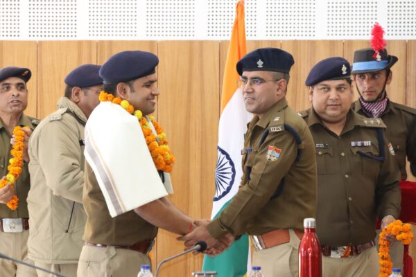 पुलिस उपाधीक्षक कोटद्वार विभव सैनी का जनपद ऊधमसिंहनगर स्थानान्तरण होने पर पुलिस परिवार ने  दी भावभीनी विदाई