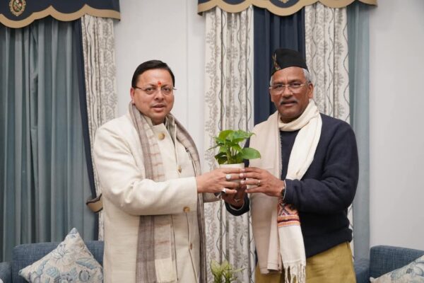 सीएम पुष्कर सिंह धामी से पूर्व मुख्यमंत्री एंव सांसद त्रिवेंद्र सिंह रावत ने की शिष्टाचार भेंट