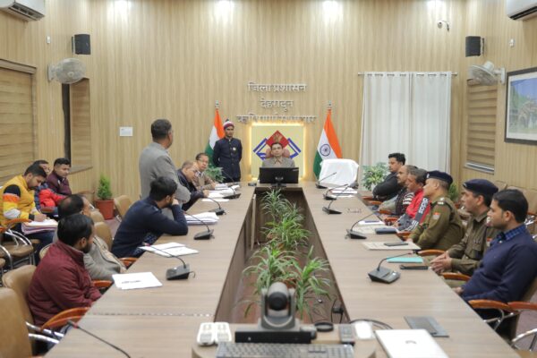 डीएम सविन बंसल ने ग्राम सुद्वोवाला में विवादस्पद वाईन एवं बीयर शॉप के सम्बन्ध में सुनवाई कर दोनो पक्षों को सुना, 02 दिन के भीतर करेंगे फैसला