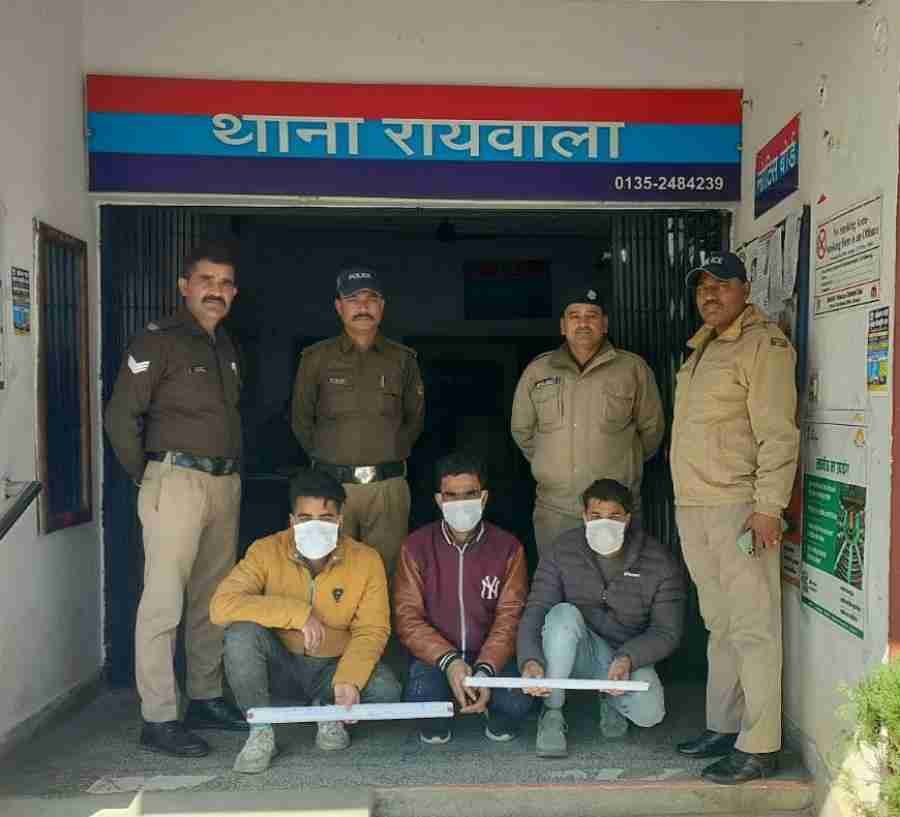 हत्या के अभियोग के नामजद 3 अभियुक्तों को 24 घंटे के अंदर दून पुलिस ने किया गिरफ्तार