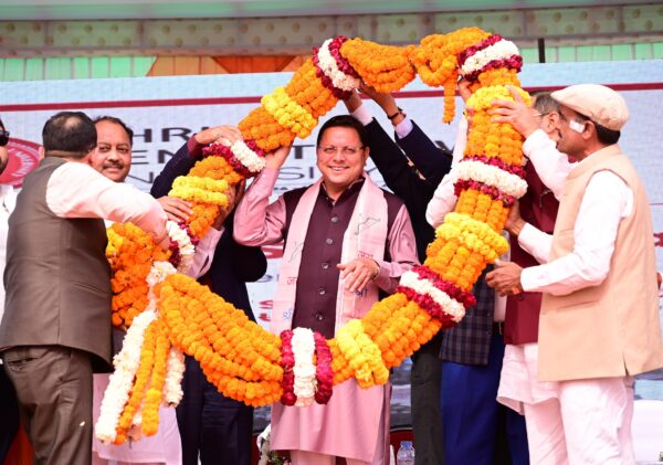 मुख्यमंत्री पुष्कर सिंह धामी का उत्तराखंड में सर्वप्रथम समान नागरिक संहिता लागू किये जाने पर गजरौला उत्तर प्रदेश में हुआ सम्मान