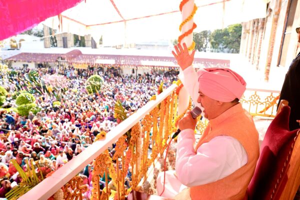 श्री झण्डा जी महोत्सव-2025 : मानव जीवन अमूल्य है, भक्ति में लीन होकर जीवन को सार्थक बनाएं – श्री महाराज जी