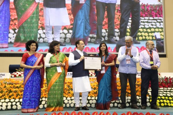 टीबी उन्मूलन में उत्तराखंड को मिला राष्ट्रीय पुरस्कार, केन्द्रीय स्वास्थ्य मंत्री जे.पी. नड्डा ने किया सम्मानित