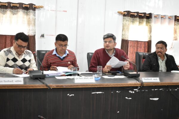 ज्योतिर्मठ में डीएम संदीप तिवारी की अध्यक्षता में आयोजित हुआ तहसील दिवस, अधिकारियों को शिकायतों का समय से निस्तारण करने के दिए निर्देश