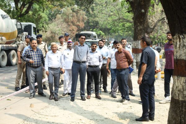 डीएम सविन बंसल ने डिजाईन, सर्वे, कान्सेप्ट तो ज्वाइनिंग के दूसरे माह की कर लिया था तैयार, निरंतर संगठित करने में लगे थे धनराशि